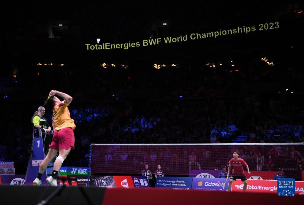 在比赛期间 在比赛期间